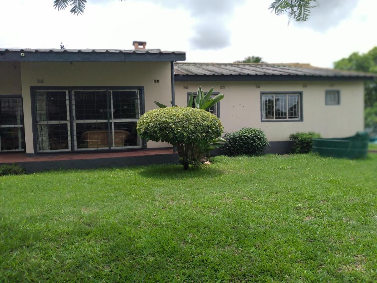Reed Mat Lodge Lusaka Kültér fotó